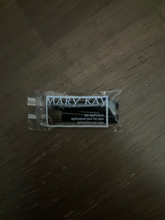 Mary Kay brush duo